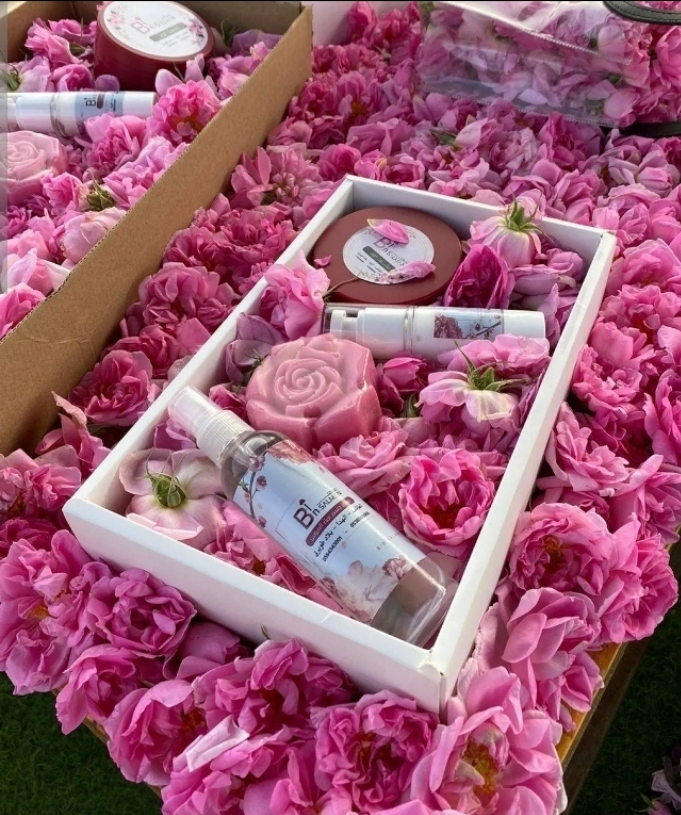 The Magic of Fragrance: How Perfume Enhances Your Beauty